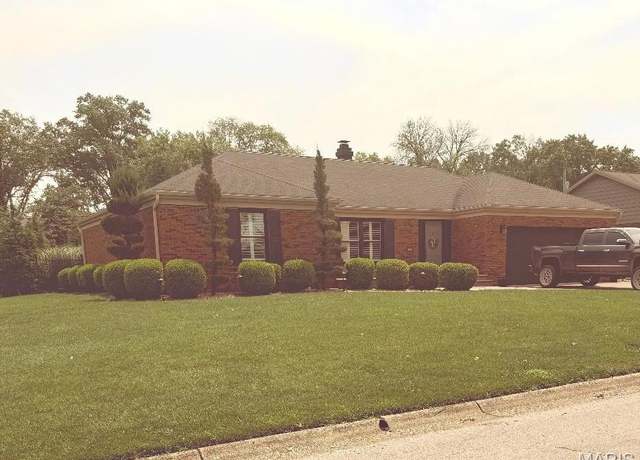 Property at 3213 Morkel Dr, Godfrey, IL 62035, 3 beds, 1 bath