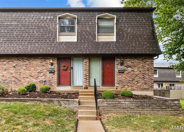 Property at 1210 Wicklow Rd Rd Unit M, Ballwin, MO 63021, 2 beds, 1.5 baths