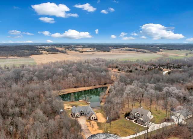 Property at 2942 Eagle Pointe Dr, Wentzville, MO 63385, 5 beds, 5 baths