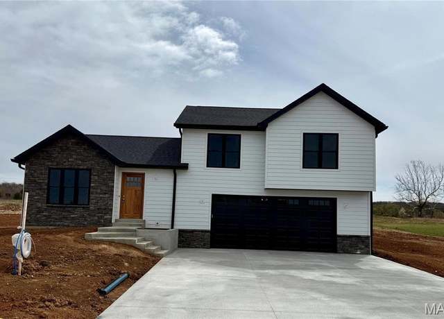Property at 10204 Riehl Farm Dr, Potosi, MO 63664, 3 beds, 2.5 baths