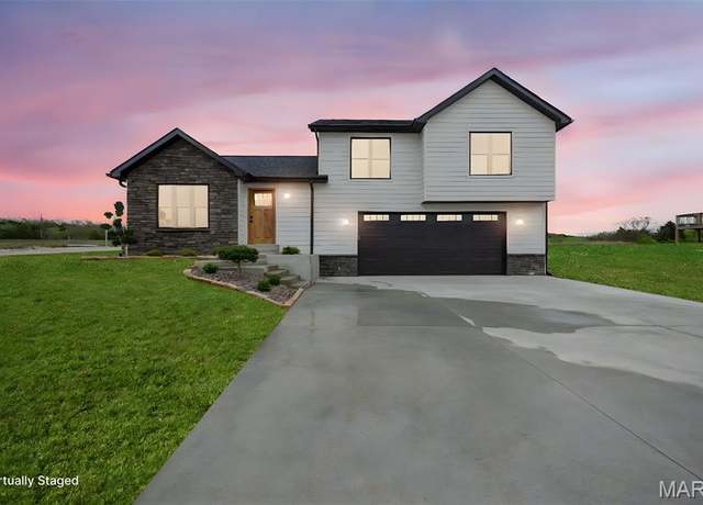 Property at 10204 Riehl Farm Dr, Potosi, MO 63664, 3 beds, 2.5 baths