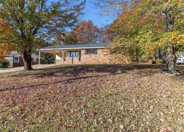 Property at 2637 Forest View St, Poplar Bluff, MO 63901, 3 beds, 2 baths
