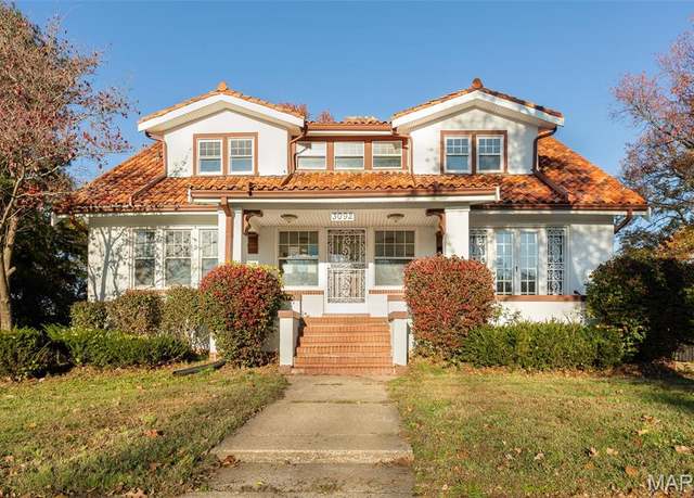 Property at 3092 Bellerive Dr, St Louis, MO 63121, 6 beds, 4 baths