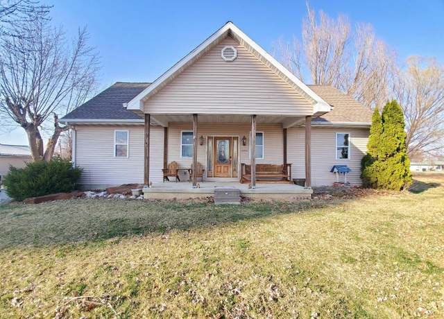 Property at 104 E Bryan St, Ewing, MO 63440, 6 beds, 3 baths
