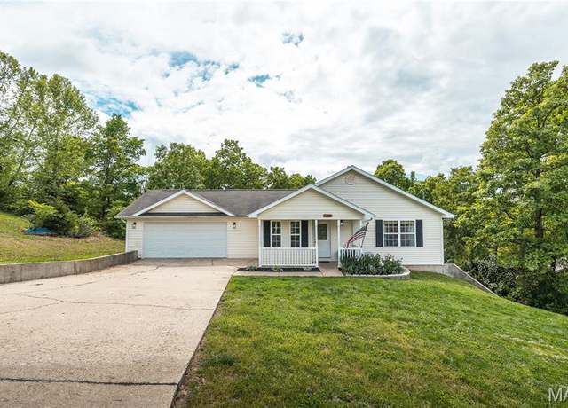 Property at 104 Crosscut Rd, St Robert, MO 65584, 5 beds, 3 baths