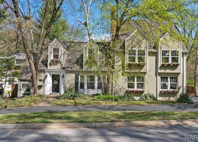 Property at 955 Greeley Ave, St Louis, MO 63119, 5 beds, 3.5 baths