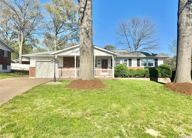 Property at 1334 N Glenwood Dr, Columbia, IL 62236, 3 beds, 2 baths
