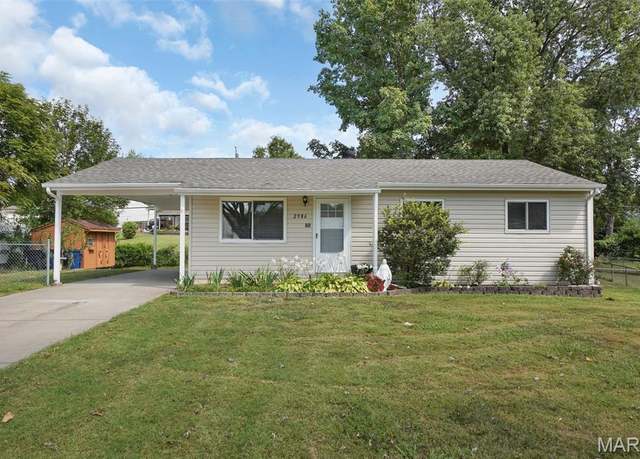 Property at 2986 Joyce Ct, Maryland Heights, MO 63043, 3 beds, 1.5 baths