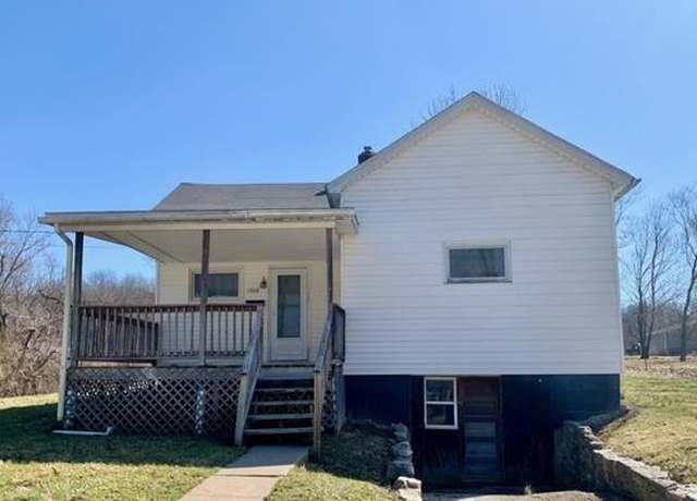 Property at 1500 Montana St, Hannibal, MO 63401, 2 beds, 1.5 baths
