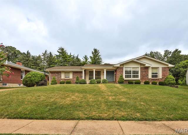Property at 10327 Dorenshire Ct, St Louis, MO 63128, 3 beds, 2 baths