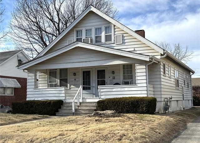 Property at 31 S 88th St, Belleville, IL 62223, 3 beds, 2 baths