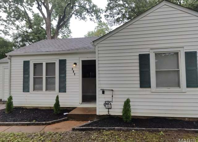 Property at 260 S Hartnett Ave, St Louis, MO 63135, 3 beds, 1 bath