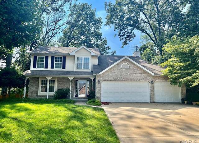 Property at 1529 Fairoaks Dr, Troy, IL 62294
