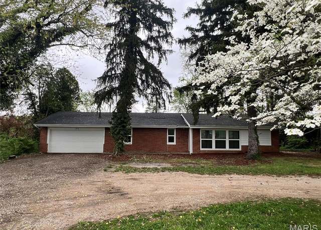 Property at 1919 Parker Rd, St Louis, MO 63138, 3 beds, 1.5 baths