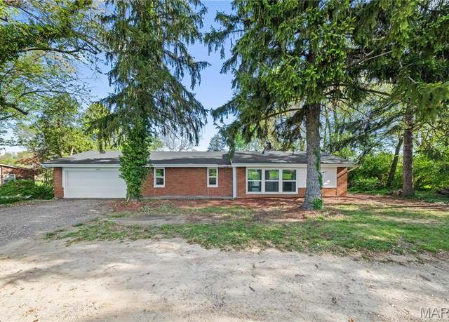 Property at 1919 Parker Rd, St Louis, MO 63138, 3 beds, 1.5 baths