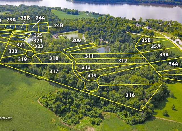 Property at 323 Deer Trail St, Golden Eagle, IL 62036