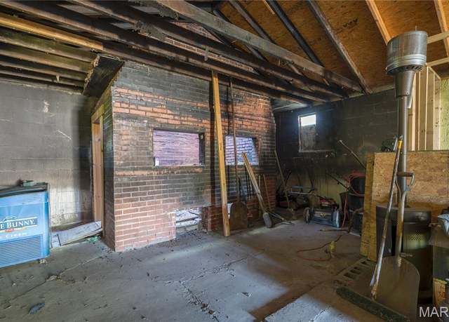 Property at 3300 Mccasland Ave, East St Louis, IL 62207