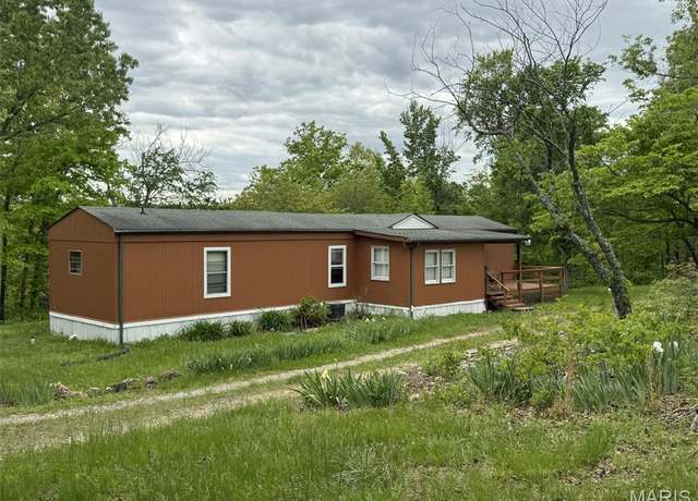 Property at 11050 Gingham Ln, Lebanon, MO 65536, 2 beds, 2 baths