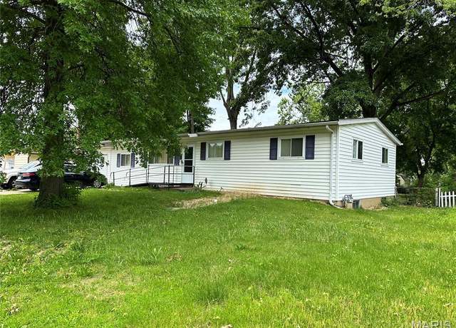 Property at 1285 Pamela Dr, Florissant, MO 63031, 3 beds, 1 bath