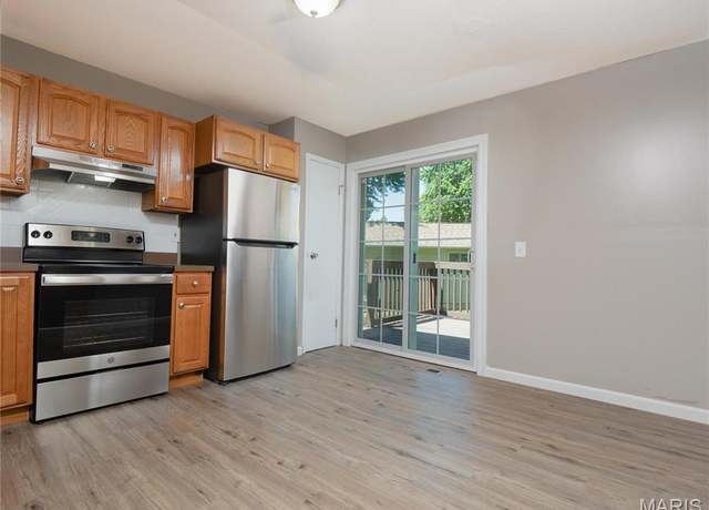 Property at 1464 Monopoly Dr, Florissant, MO 63031, 3 beds, 1 bath