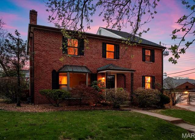 Property at 8024 Walinca Ter, St Louis, MO 63105, 5 beds, 4 baths