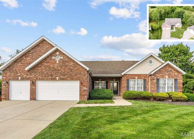 Property at 2293 Birmingham Dr, Shiloh, IL 62221, 4 beds, 2.5 baths