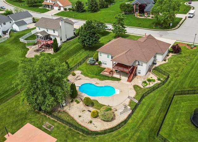 Property at 323 Kings Ridge Blvd, O'fallon, IL 62269, 4 beds, 3.5 baths