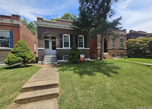 Property at 4754 Alaska Ave, St Louis, MO 63111, 1 bed, 1.5 baths