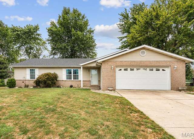 Property at 223 Suburban Dr, Smithton, IL 62285, 3 beds, 2 baths