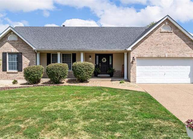 Property at 2 Country Crossing Estates Dr, St Peters, MO 63376, 5 beds, 3 baths