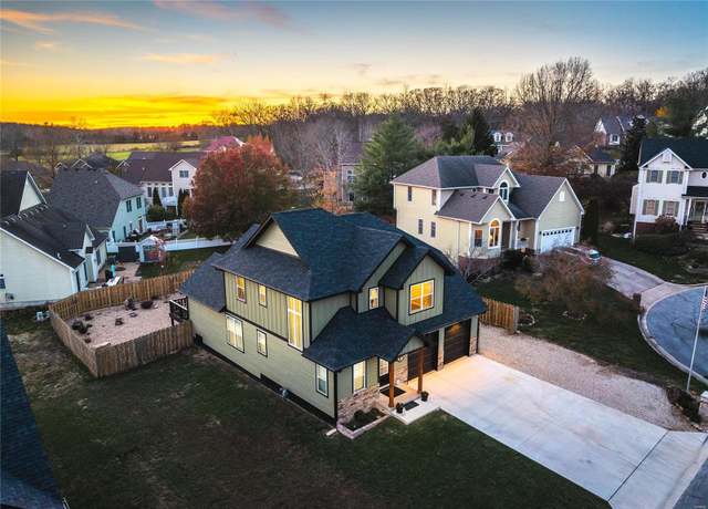 Property at 909 Cottage Ct, Rolla, MO 65401, 4 beds, 2.5 baths