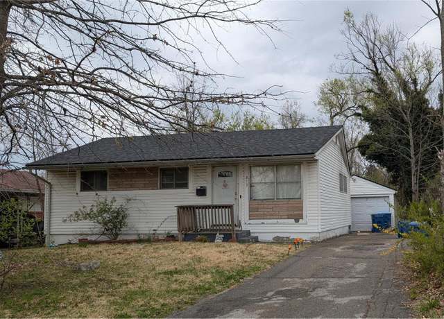 Property at 213 Grampian Rd, St Louis, MO 63137, 3 beds, 1 bath