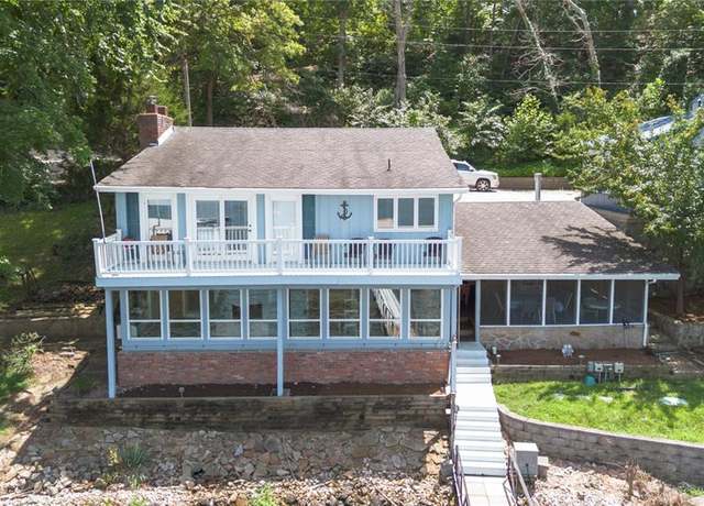 Property at 359 Shoe Lace Dr, Camdenton, MO 65020, 3 beds, 3 baths