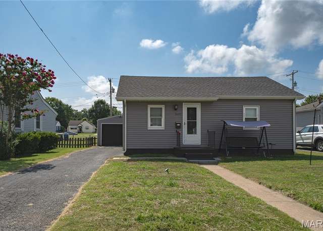 Property at 2632 Center St, Granite City, IL 62040, 2 beds, 1 bath