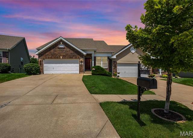 Property at 213 Belmonte Cir, O'fallon, MO 63368, 4 beds, 3.5 baths