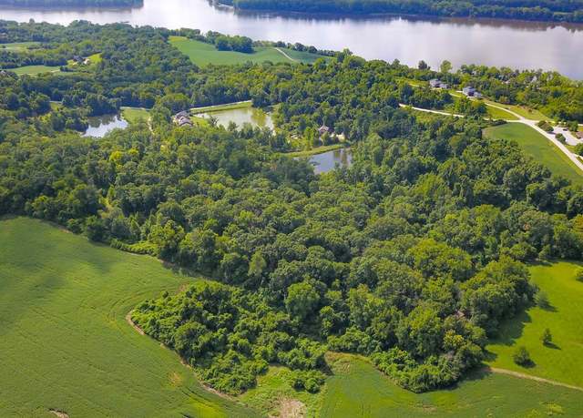 Property at 315 Deer Trail St, Golden Eagle, IL 62036