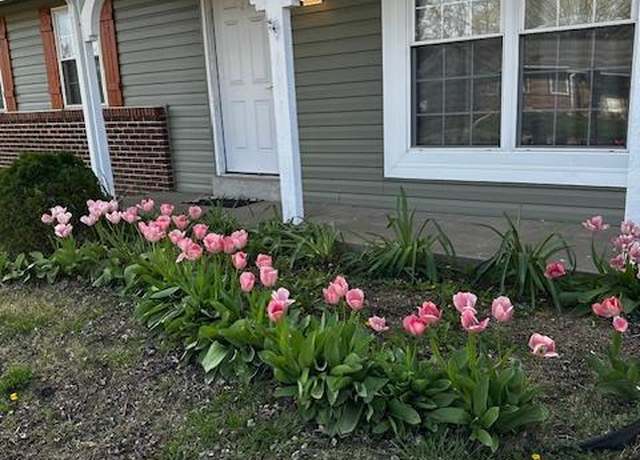 Property at 16 Oxbow Rd, St Peters, MO 63376, 4 beds, 2.5 baths