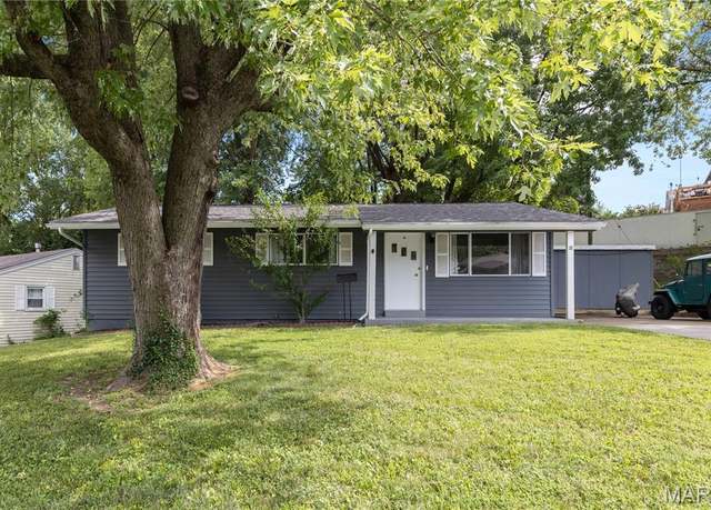 Property at 18 Woodlawn Dr, St Charles, MO 63301, 3 beds, 1 bath