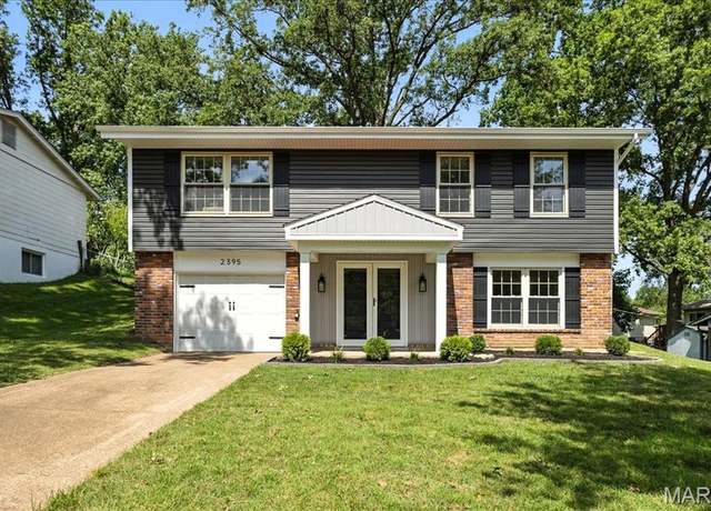 Property at 2395 Wesford Dr, Maryland Heights, MO 63043, 3 beds, 1.5 baths