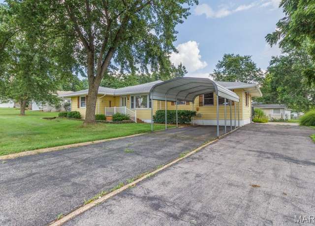 Property at 346 Fairfax Dr, Lebanon, MO 65536, 3 beds, 2 baths