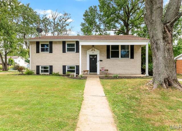 Property at 403 Fontainebleau, O'fallon, IL 62269, 3 beds, 2 baths