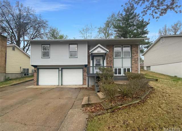 Property at 2317 Country Village Ct, Maryland Heights, MO 63043, 3 beds, 2 baths