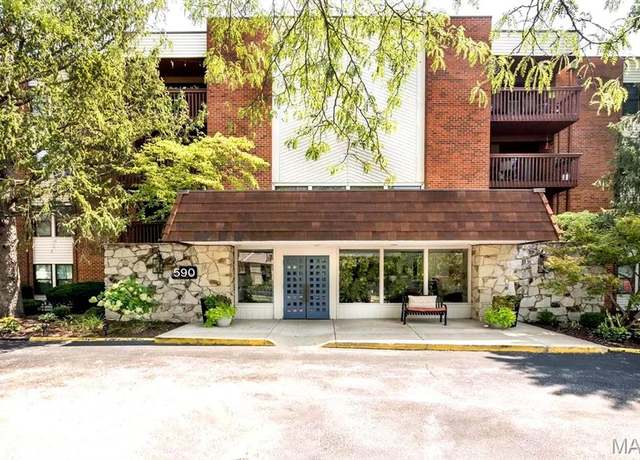 Property at 590 Sarah Ln #303, St Louis, MO 63141, 3 beds, 3 baths