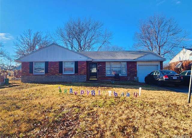 Property at 9409 Aetna Dr, St Louis, MO 63137, 3 beds, 2 baths