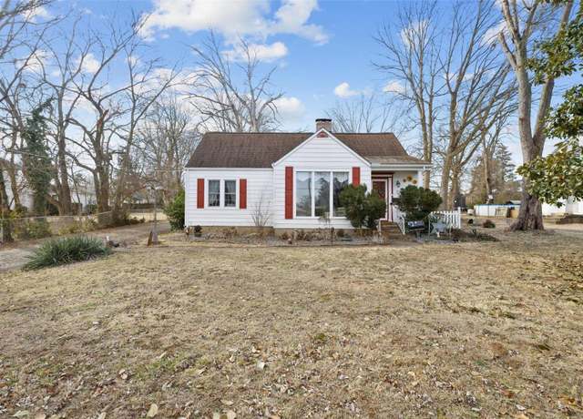 Property at 524 North St, Farmington, MO 63640, 3 beds, 2 baths