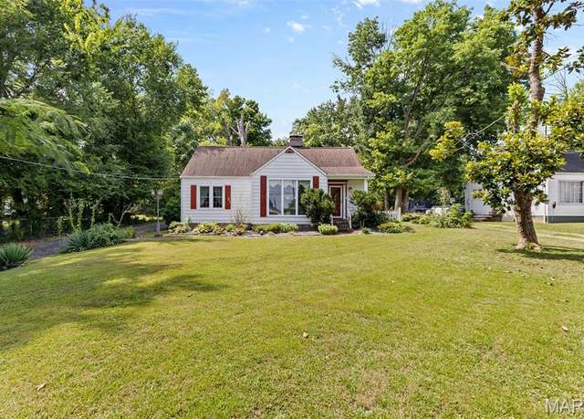 Property at 524 North St, Farmington, MO 63640, 3 beds, 2 baths