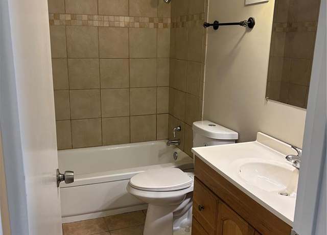 Property at 7514 Hazelcrest Dr, Hazelwood, MO 63042, 3 beds, 1.5 baths