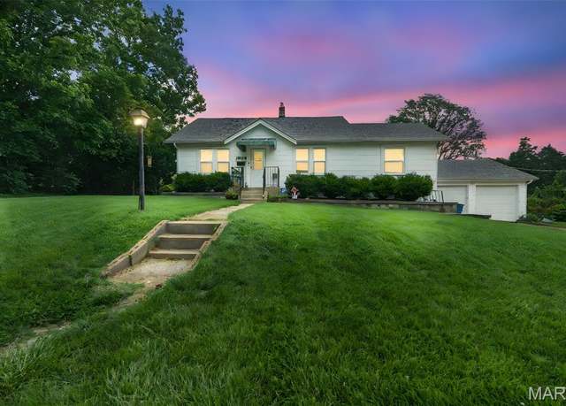 Property at 1944 Korando Ave, Overland, MO 63114, 2 beds, 1 bath