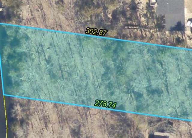 Property at 135 N Kings Rd, Lake Sherwood, MO 63357