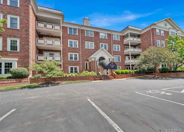 Property at 526 Sarah Ln #41, Creve Coeur, MO 63141, 2 beds, 2 baths